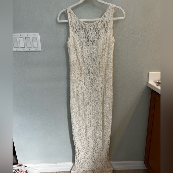 Womens White Beaded Sleeveless Maxi Fitted Low Back Column Wedding Gown … - Picture 10 of 16